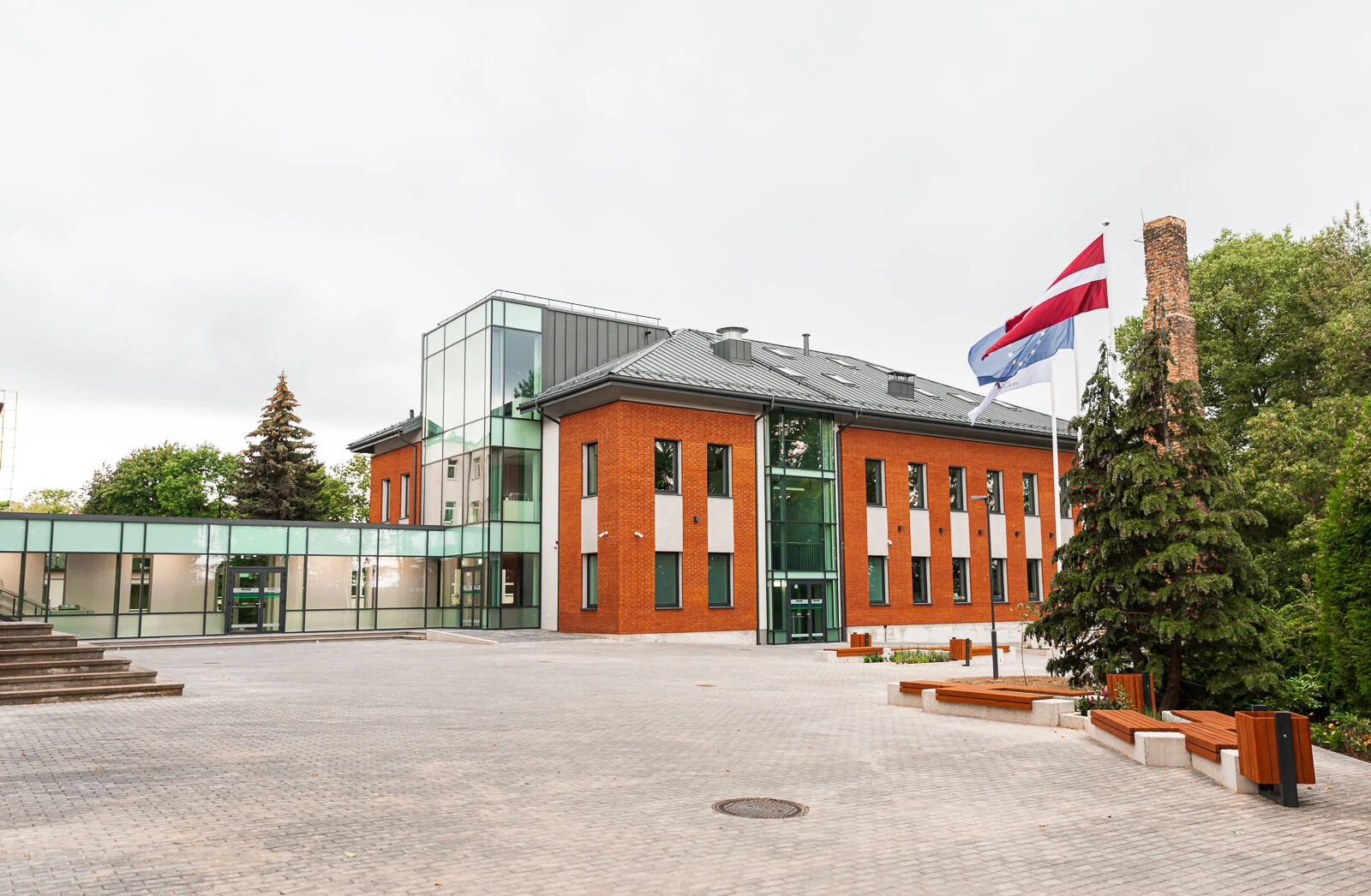 Skolas ēkas būvniecība, Lielā iela 31/35, Saldus