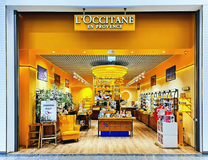 L'OCCITANE veikala izbūve, T/C AKROPOLE Rīga, Latgales iela 257, Rīga
