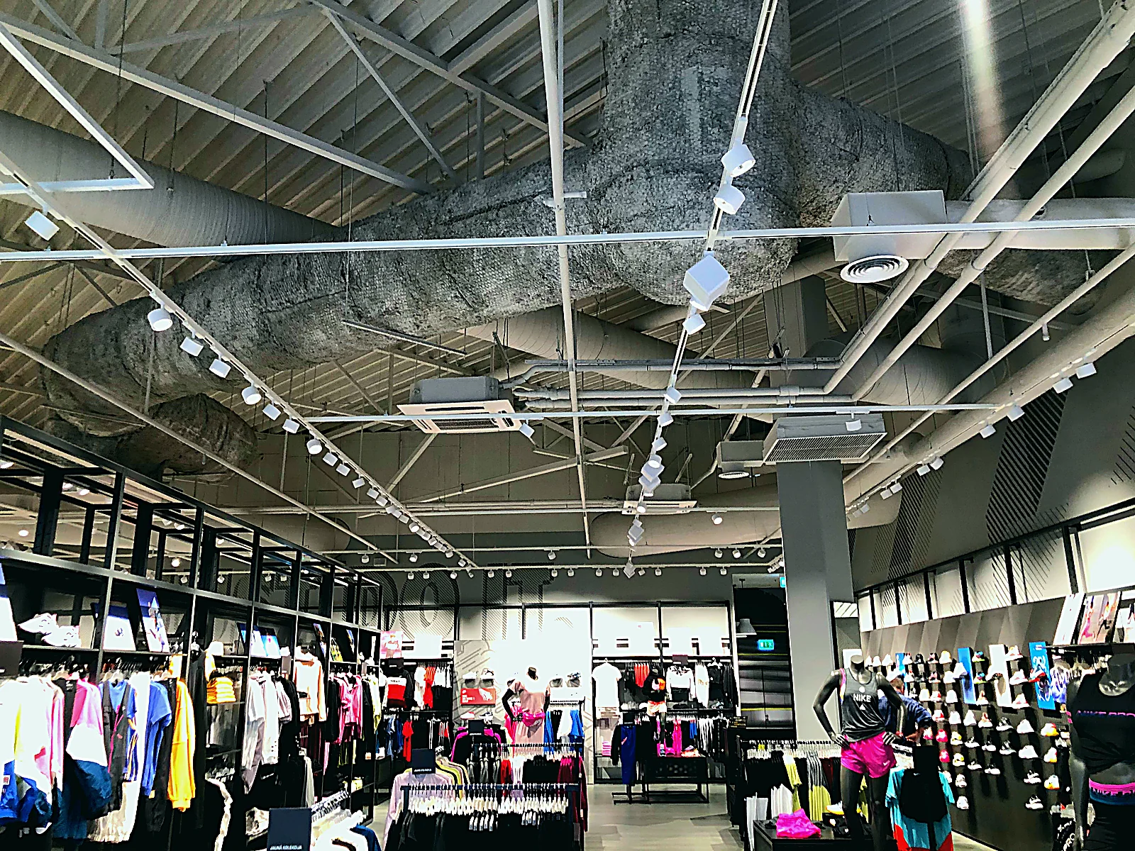 Veikals "NIKE" T/C Spice, Lielirbes iela 29, Rīga