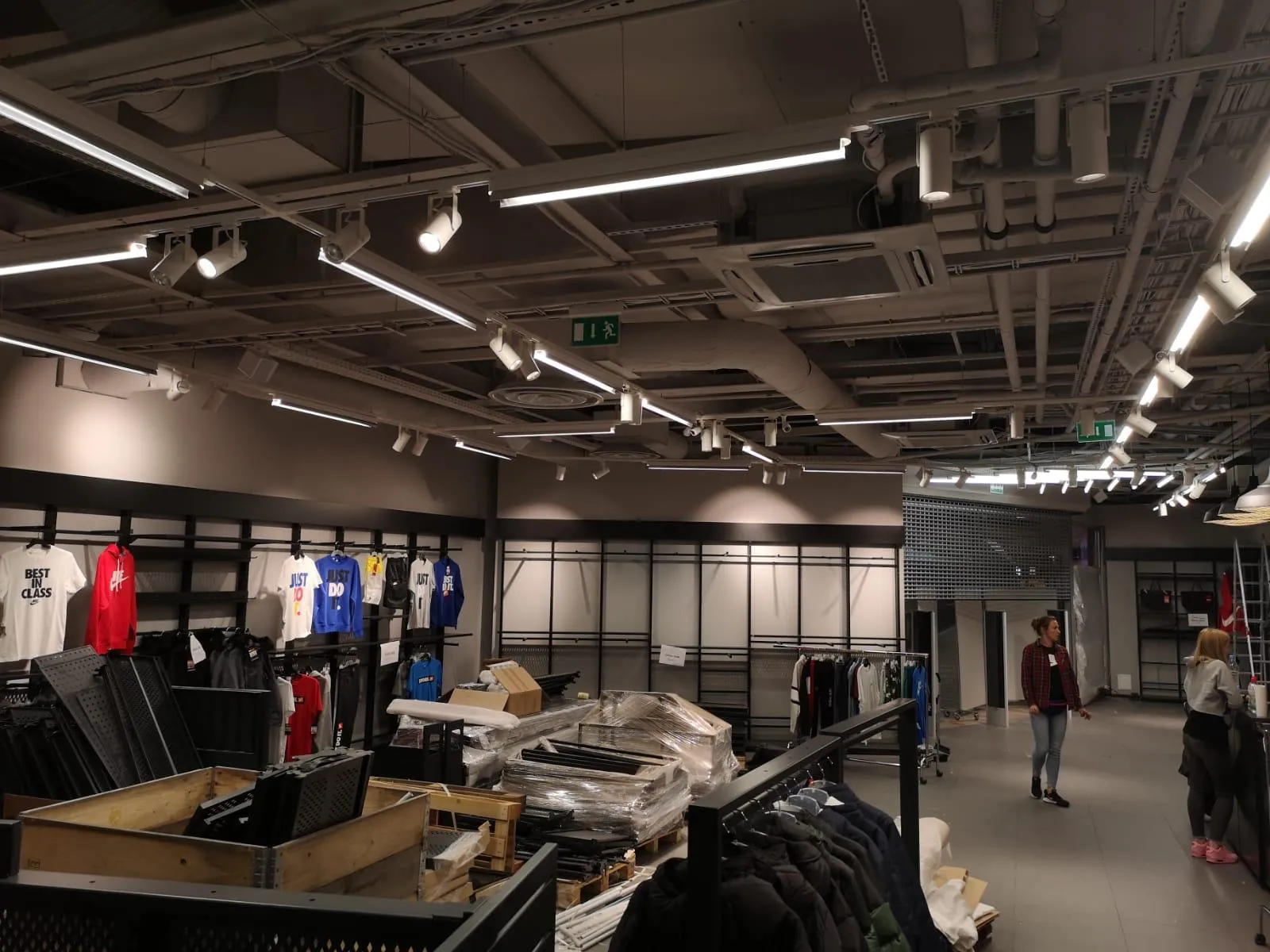 Veikals "NIKE", T/C Olimpija, Āzenes iela 5, Rīga